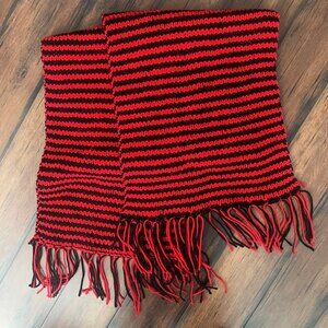 WIDE CROCHET WINTER SCARF RED BLACK